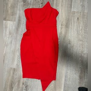 Red cocktail dress perfect for a night out!